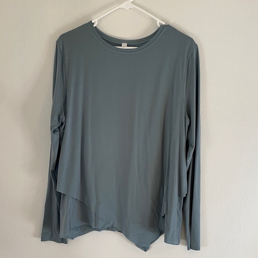 lululemon athletica Long Sleeve Top in Slate Blue